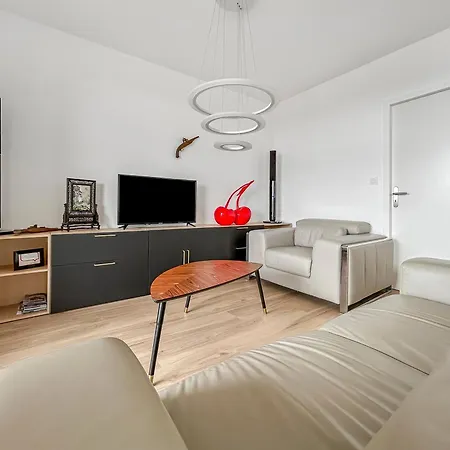 Appartement T2 Lumineux - Proche Plage&technopôle - Parking Privé, Bureau&wifi Rapide Brest