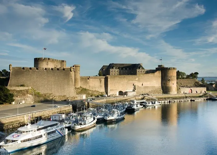 T2 Lumineux - Proche Plage&technopôle - Parking Privé, Bureau&wifi Rapide Appartement Brest