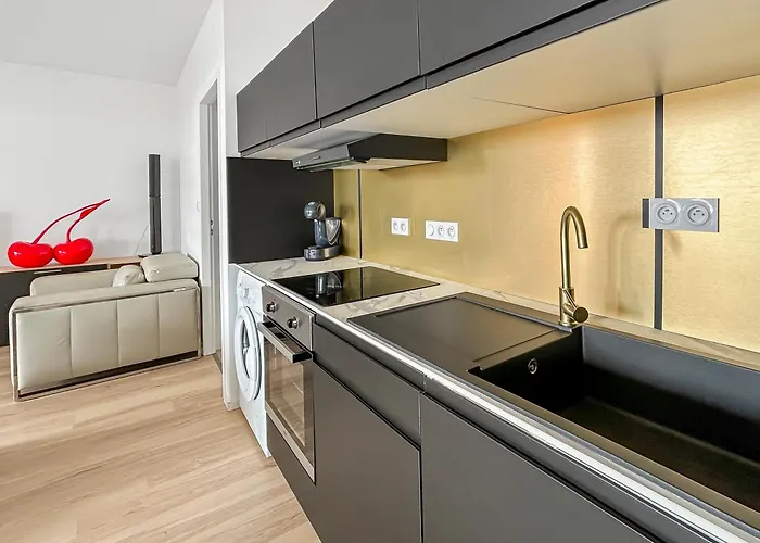 T2 Lumineux - Proche & Technopole - Parking Prive, Bureau & Wifi Rapide Appartement