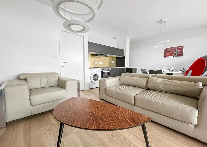 T2 Lumineux - Proche Plage&technopôle - Parking Privé, Bureau&wifi Rapide Appartement