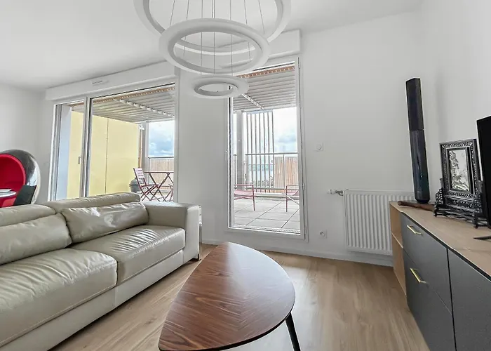 T2 Lumineux - Proche & Technopole - Parking Prive, Bureau & Wifi Rapide *