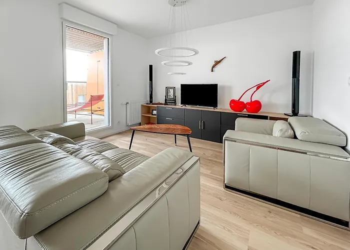 Appartement T2 Lumineux - Proche & Technopole - Parking Prive, Bureau & Wifi Rapide