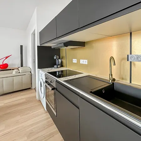 T2 Lumineux - Proche Plage&technopôle - Parking Privé, Bureau&wifi Rapide Appartement
