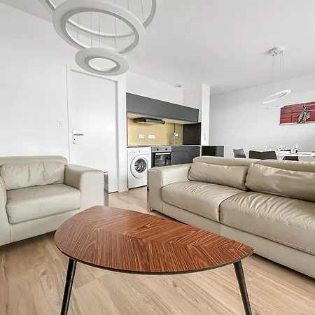 T2 Lumineux - Proche & Technopole - Parking Prive, Bureau & Wifi Rapide Apartment