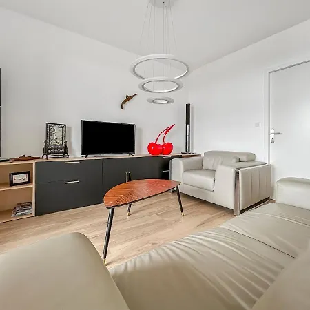 T2 Lumineux - Proche Plage&technopôle - Parking Privé, Bureau&wifi Rapide Appartement Brest