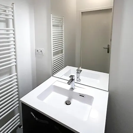 T2 Lumineux - Proche Plage&technopôle - Parking Privé, Bureau&wifi Rapide * Brest